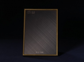 交叉拉黑鈦